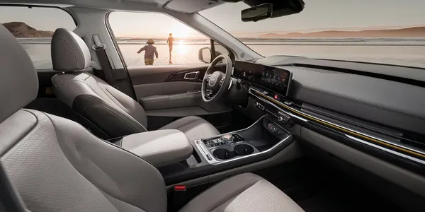 Kia Carnival interior overview